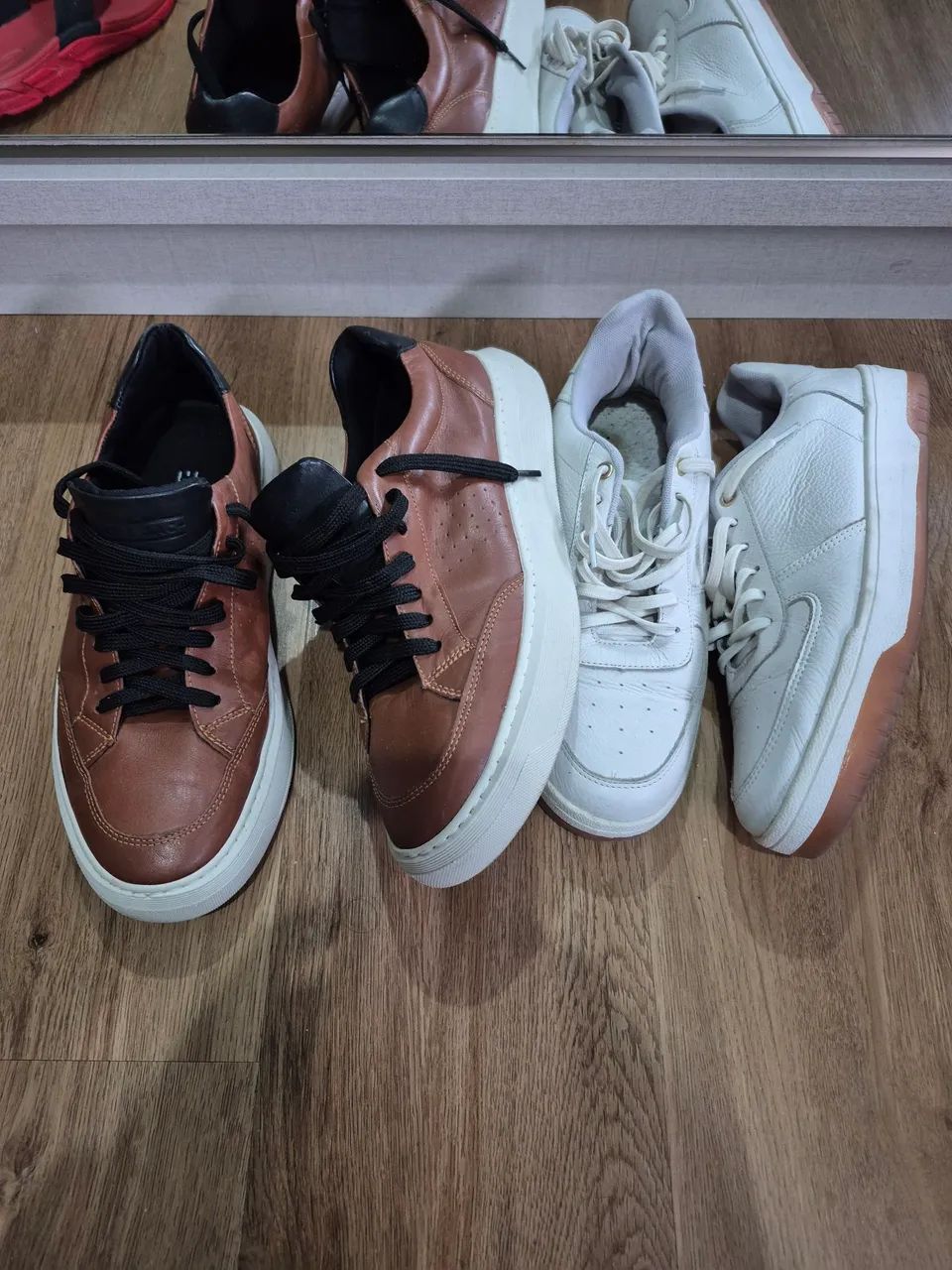 Dois sapatos tamanho 43/44  - Foto 2