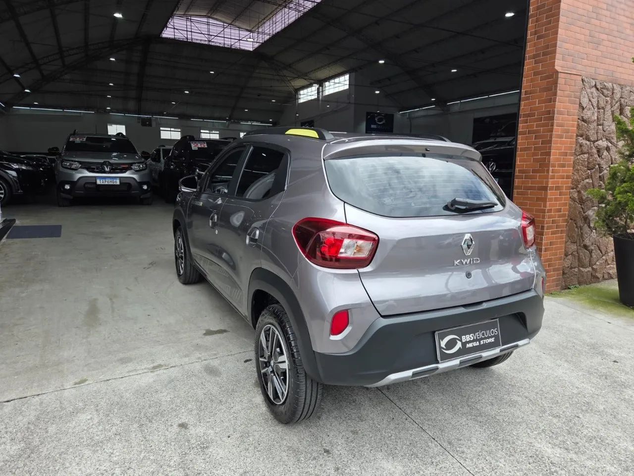 Renault Kwid OUTSIDER 1.0 Flex 12V 5p Mec., foto 8 de 8