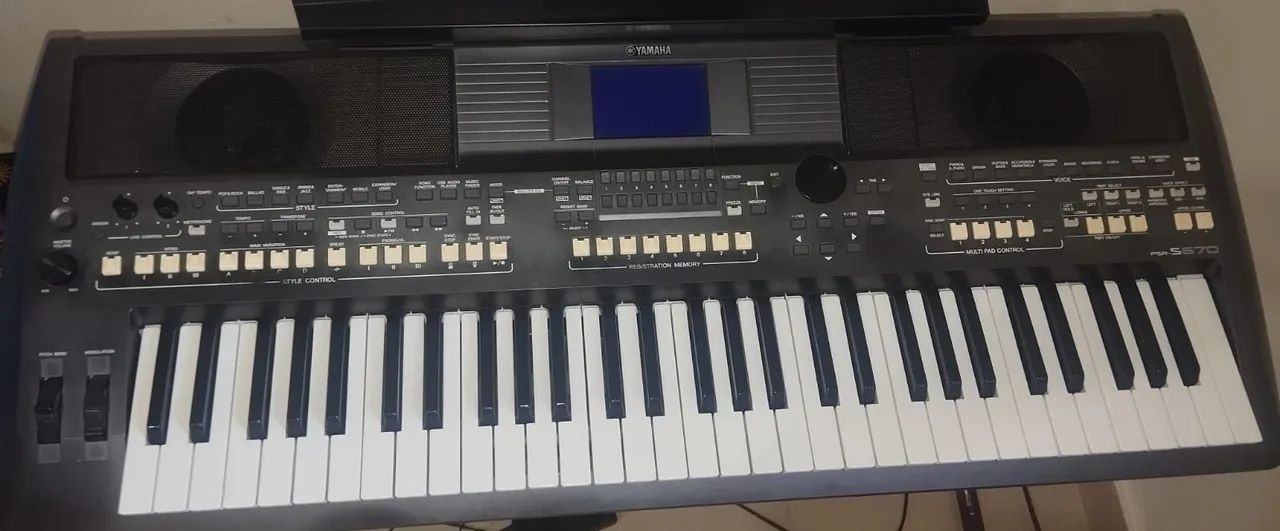 Teclado yamaha psr 670 