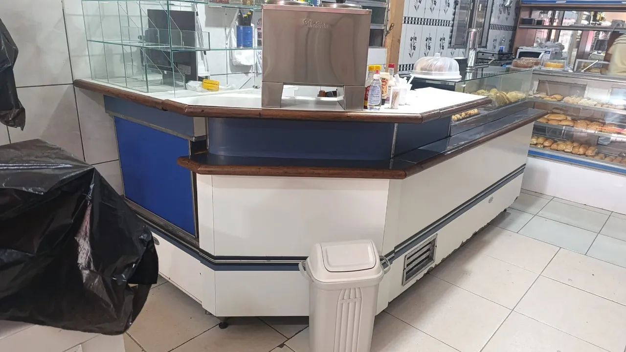 Vendo balcão para padaria 