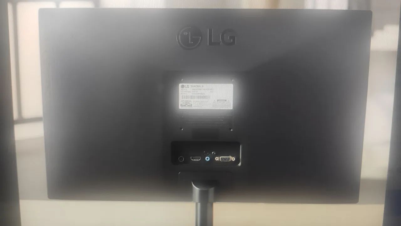 Monitor LG 24pl excelente  - Foto 2