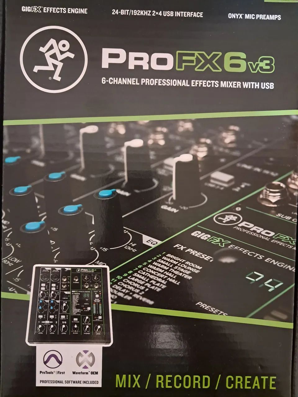Mesa de som Makie PRO FX v3