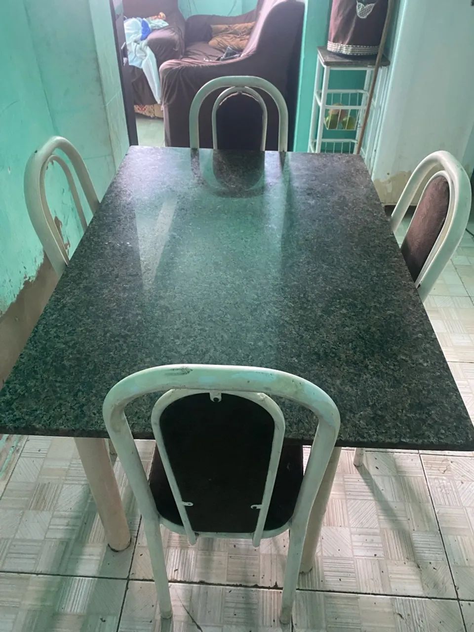 Vendo mesa 4 cadeira de mármore  - Foto 3