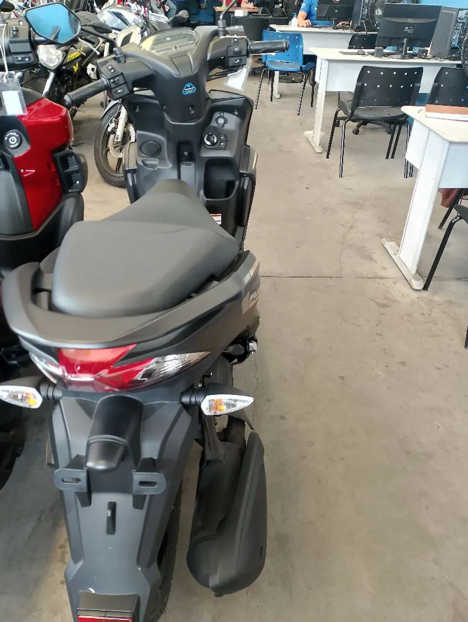 Yamaha FLUO 2027 - Foto 3