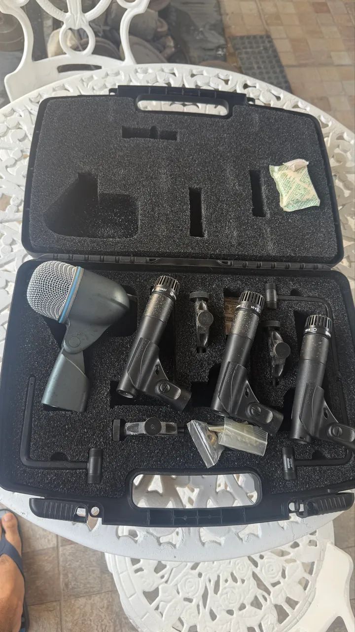 Kit de microfone shure 3 sm57 + beta 52 a dmk 57/52 - Foto 4