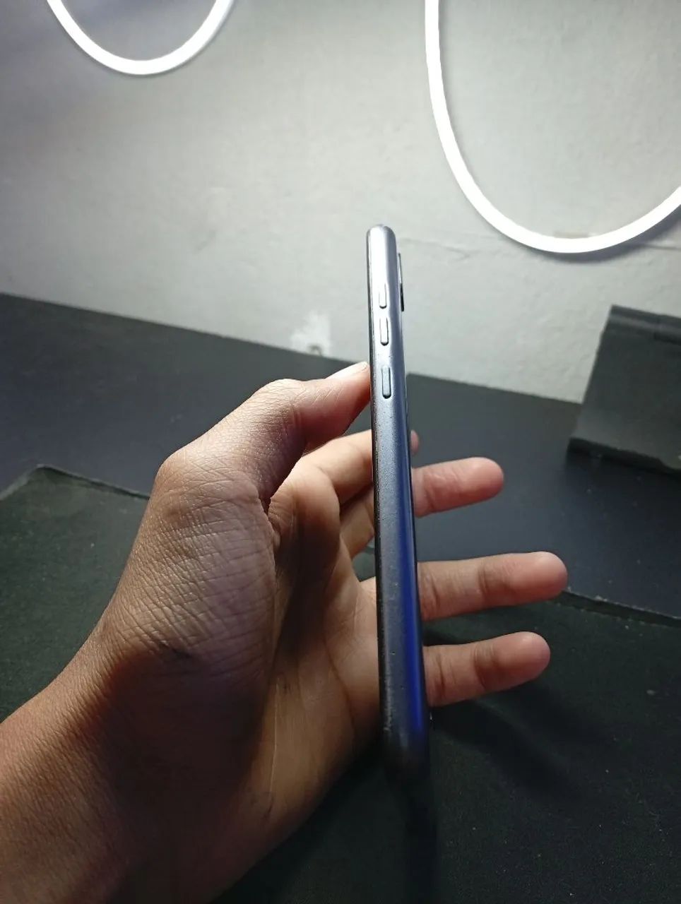 LG k8 funcionando com defeito na parte de cima da tela - Foto 3