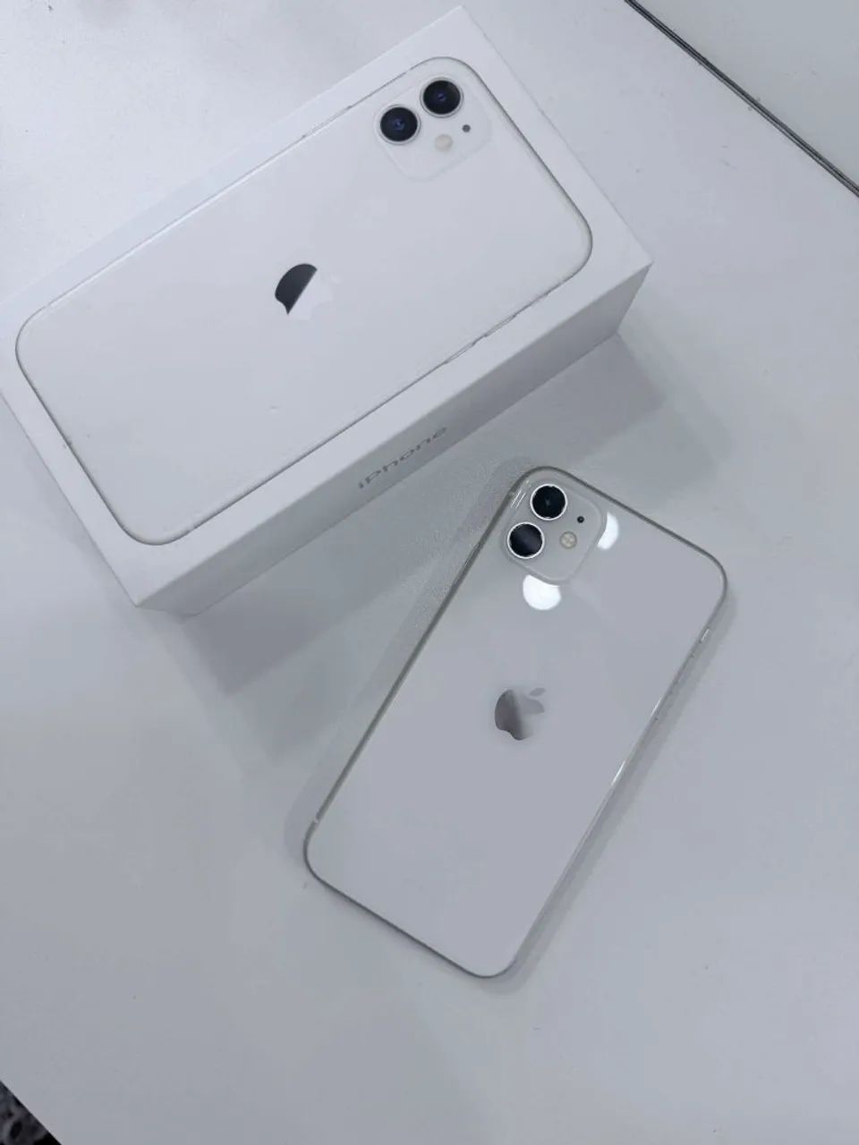 iPhone 11 64gb todo original - Celulares e Smartphones