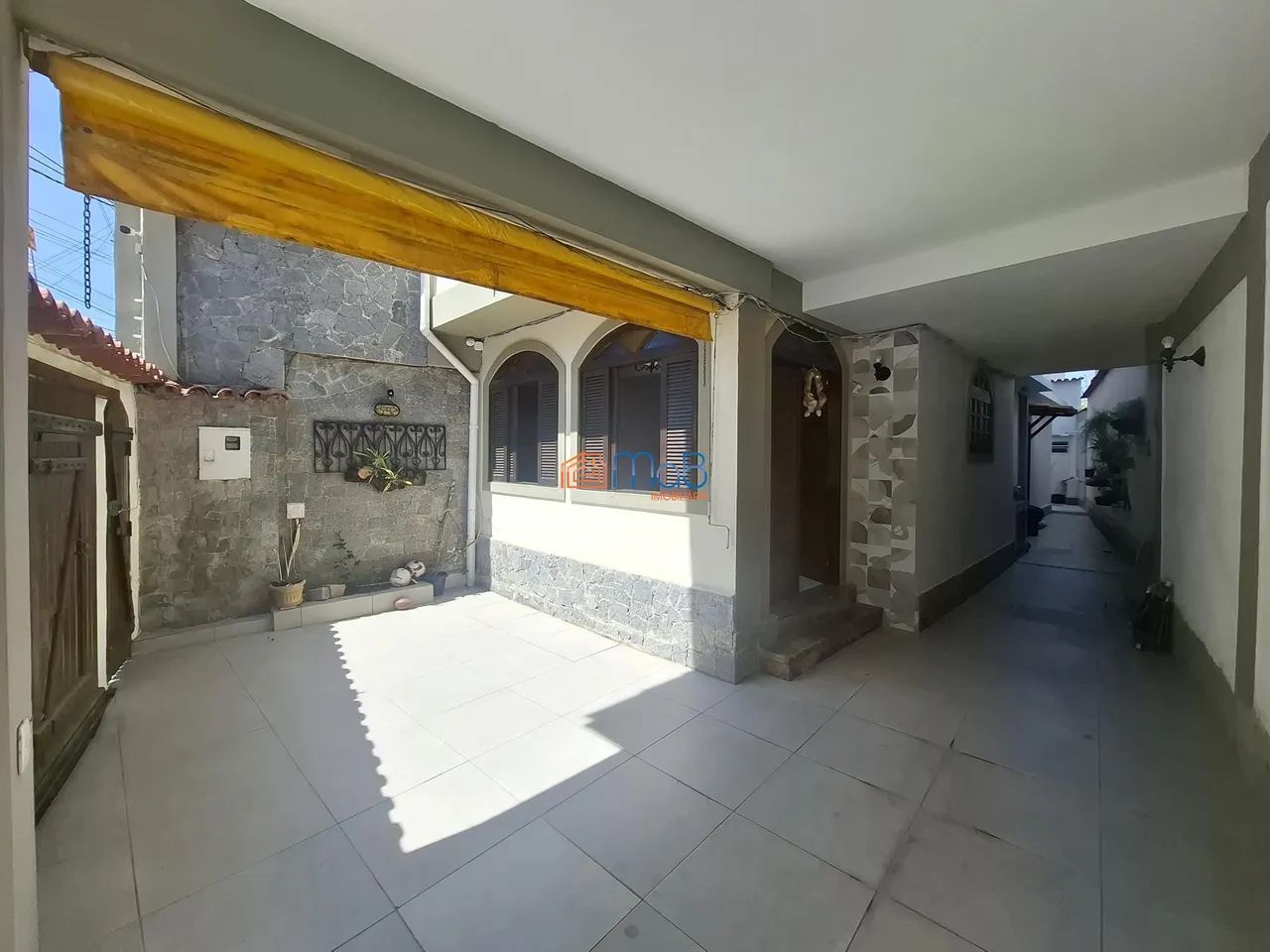 Casa Triplex com 7 Quartos no Bairro Imbetiba - Foto 2