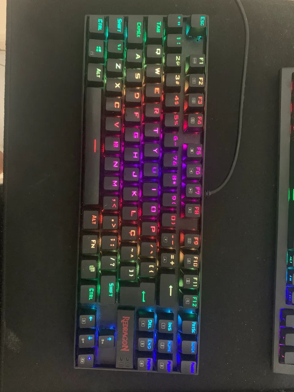 Teclado mecânico Kumara Redragon switch marrom