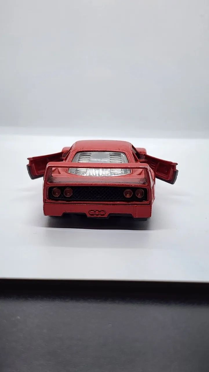 Ferrari F-40 - 1:39 - Foto 2