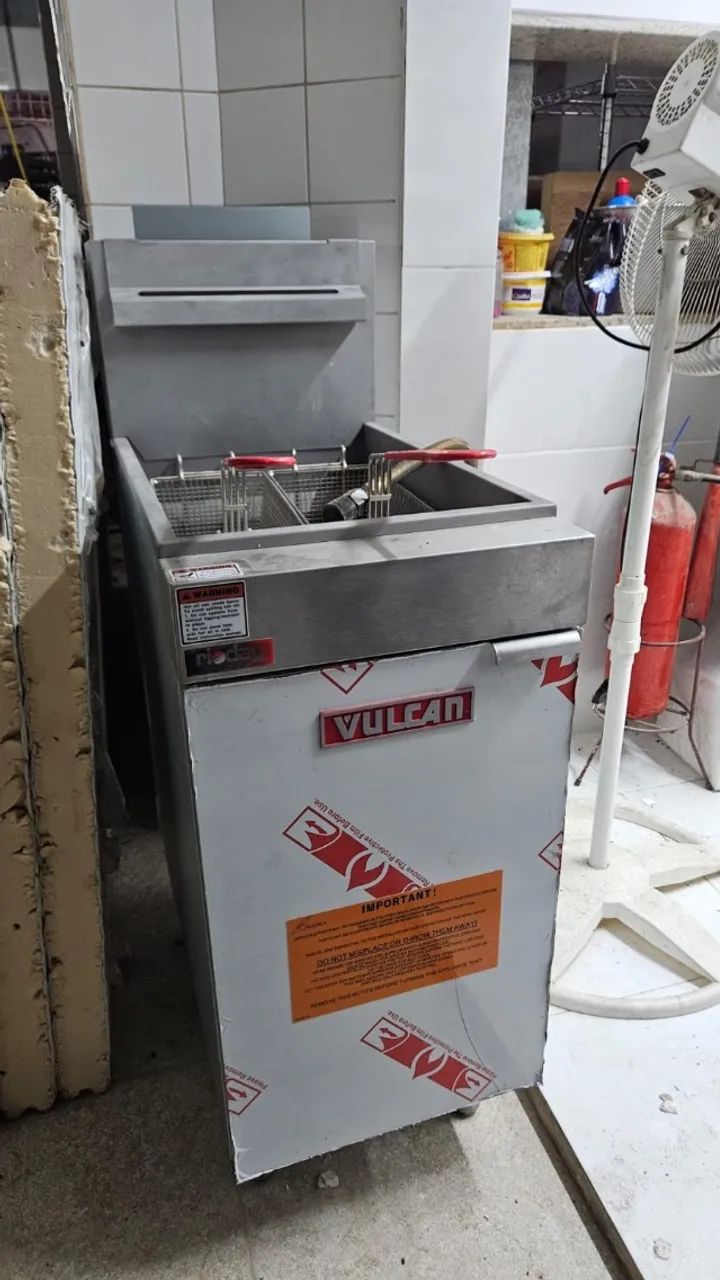Fritadeira industrial Vulcan a gás 