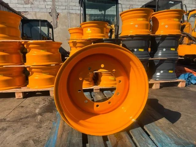 Roda Traseira 16L x 24, monta pneu 19,5 x 24 John Deere 310 L K P p/n AT392682 2