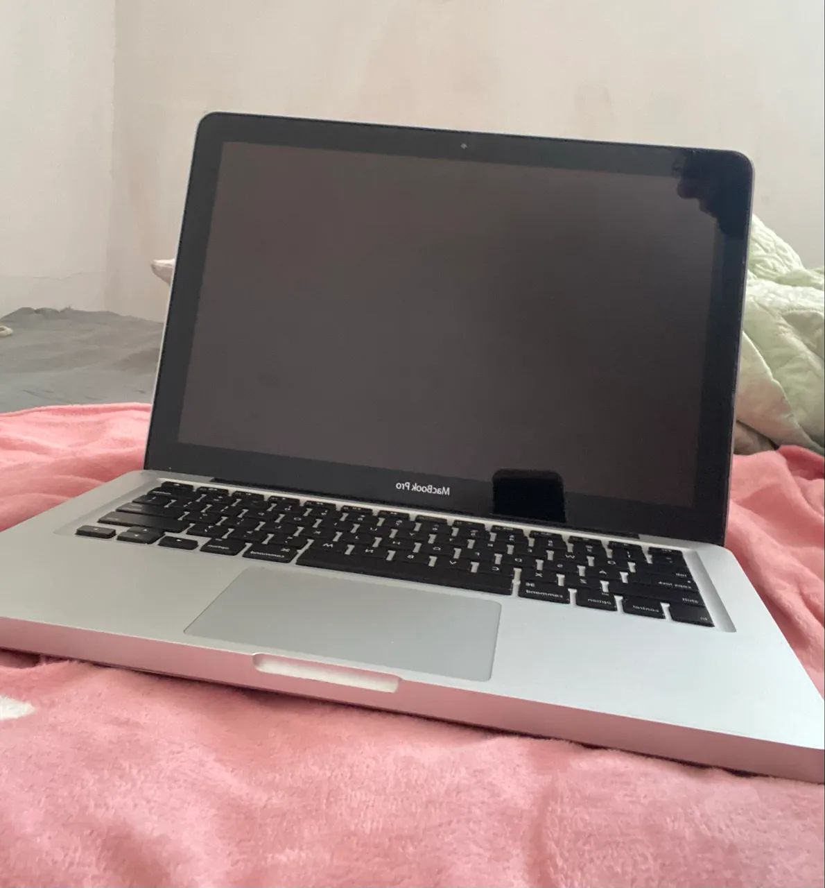 Vendo Mac Book para retirada de peça  - Foto 2