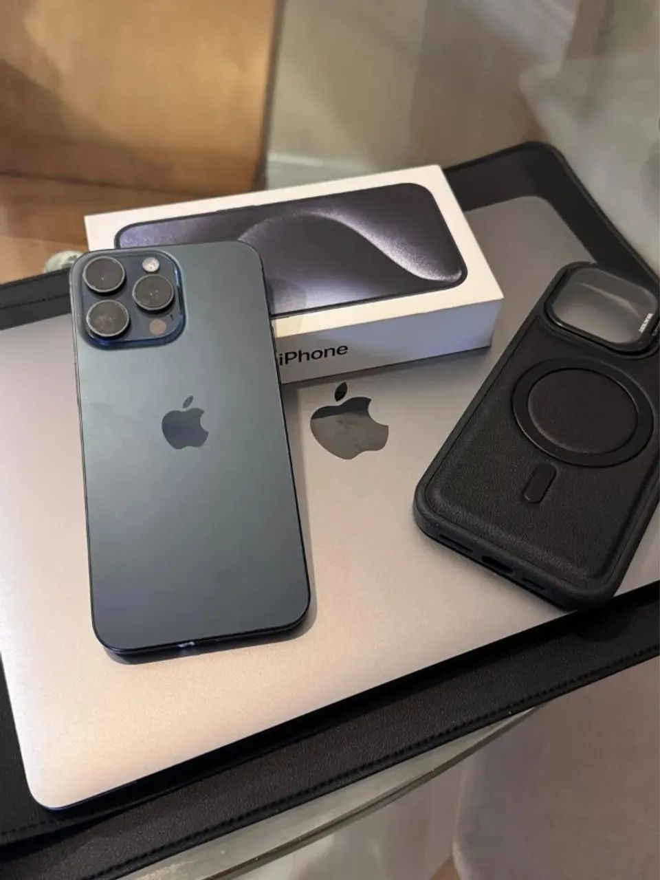 iPhone 15 Pro Max - 256GB Azul Titânio - Celulares e Smartphones