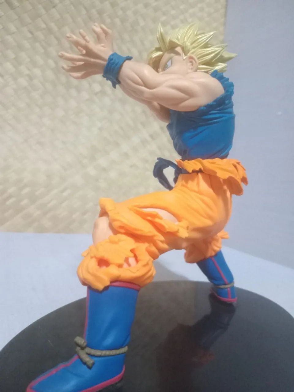 Goku, Androide 18, Trunks + Brinde - Dbz Scultures Big (Somente o
