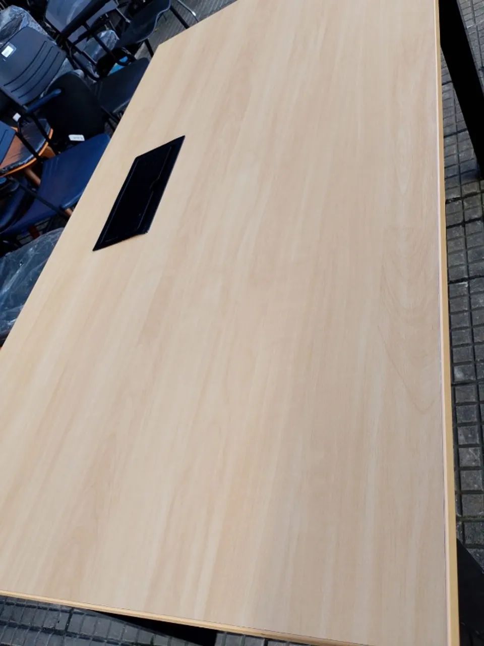 Mesa Para Escritório Estilo Industrial com Passa Cabos