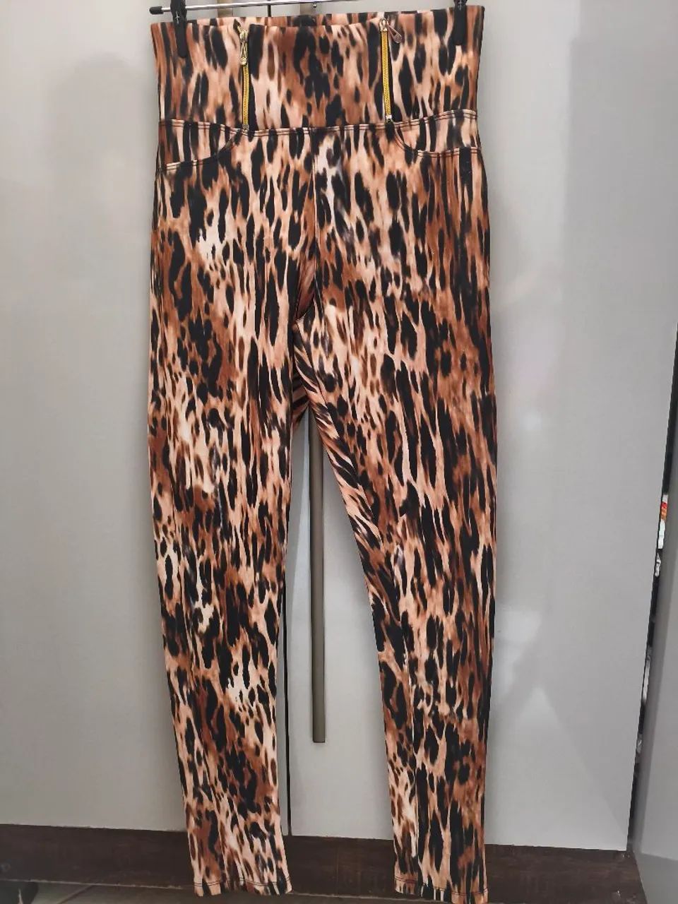 Calças a 5 reais de desapego. Veste 38 - Foto 3