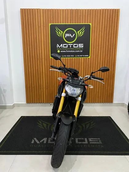 YAMAHA MT-09 2014/2015 - Foto 3