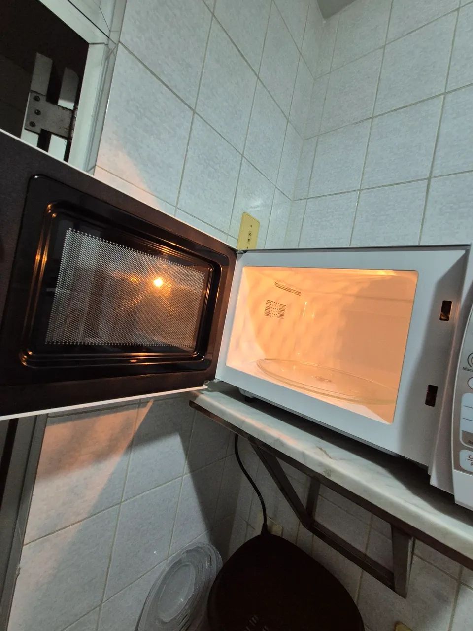 Micro-ondas Electrolux MTD30 20L - Foto 2