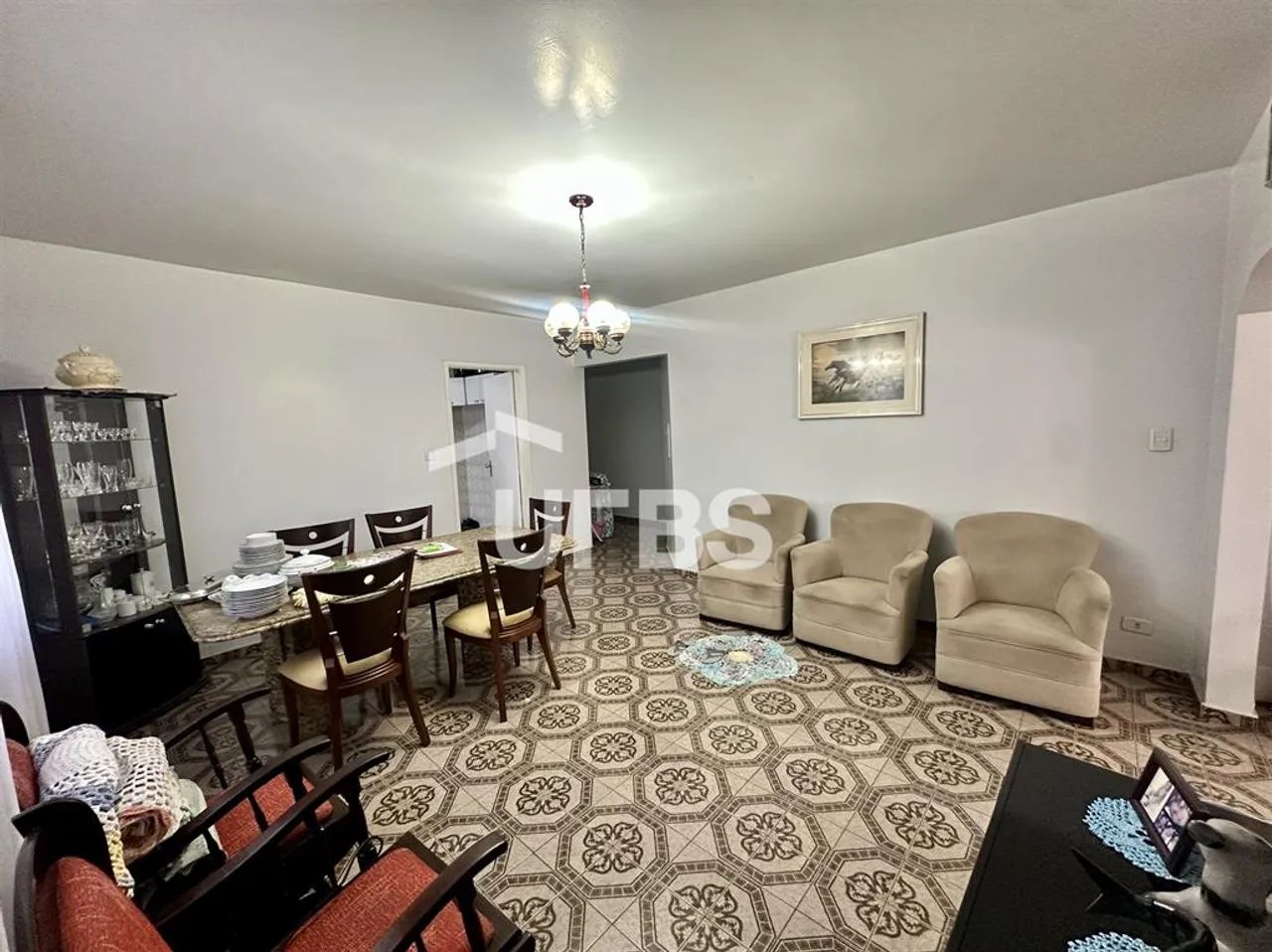 Ampla Casa com 3 Quartos e 4 Vagas no Jardim da Luz, Goiânia - Foto 3