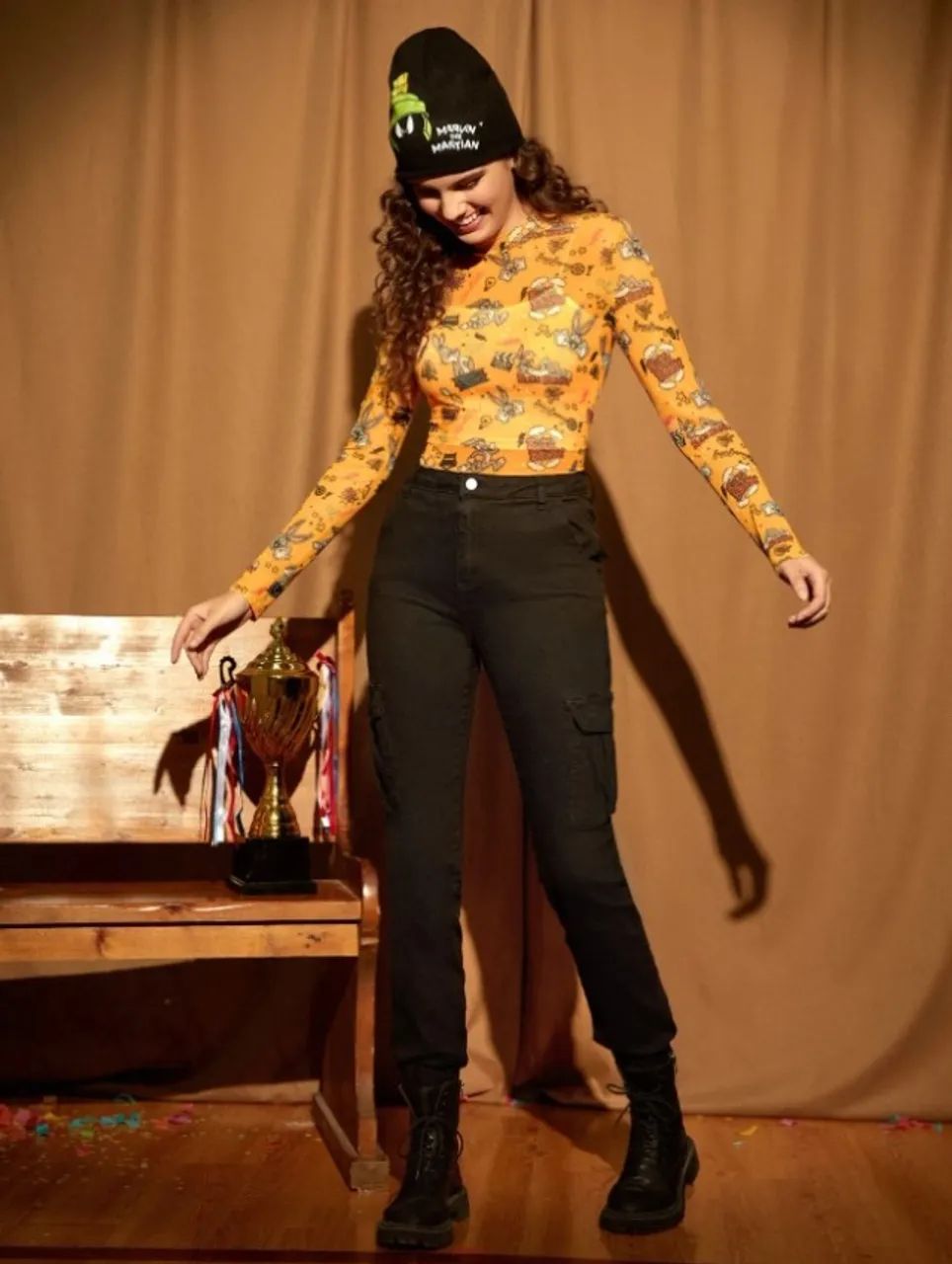 CROPPED LOONEY TUNES X SHEIN - Foto 3