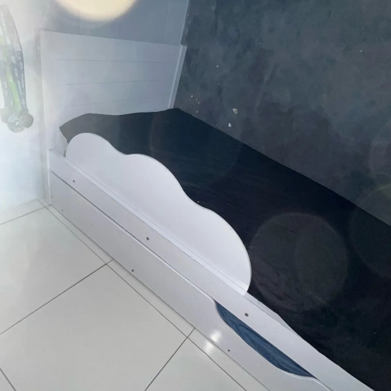 Cama solteiro com auxiliar