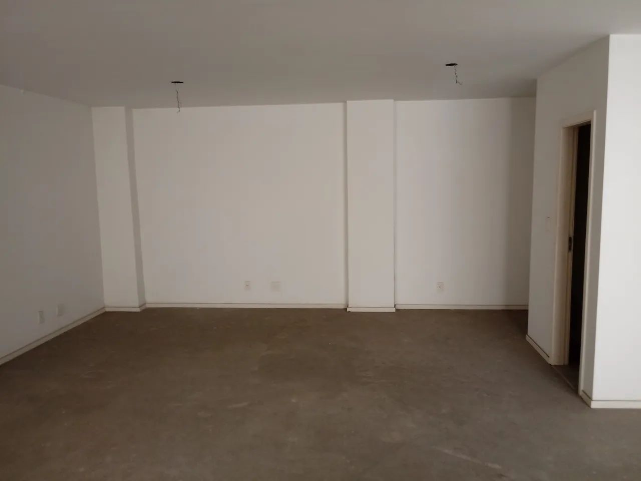 Escritório para aluguel tem 29 metros quadrados em Centro - Rio de Janeiro - RJ