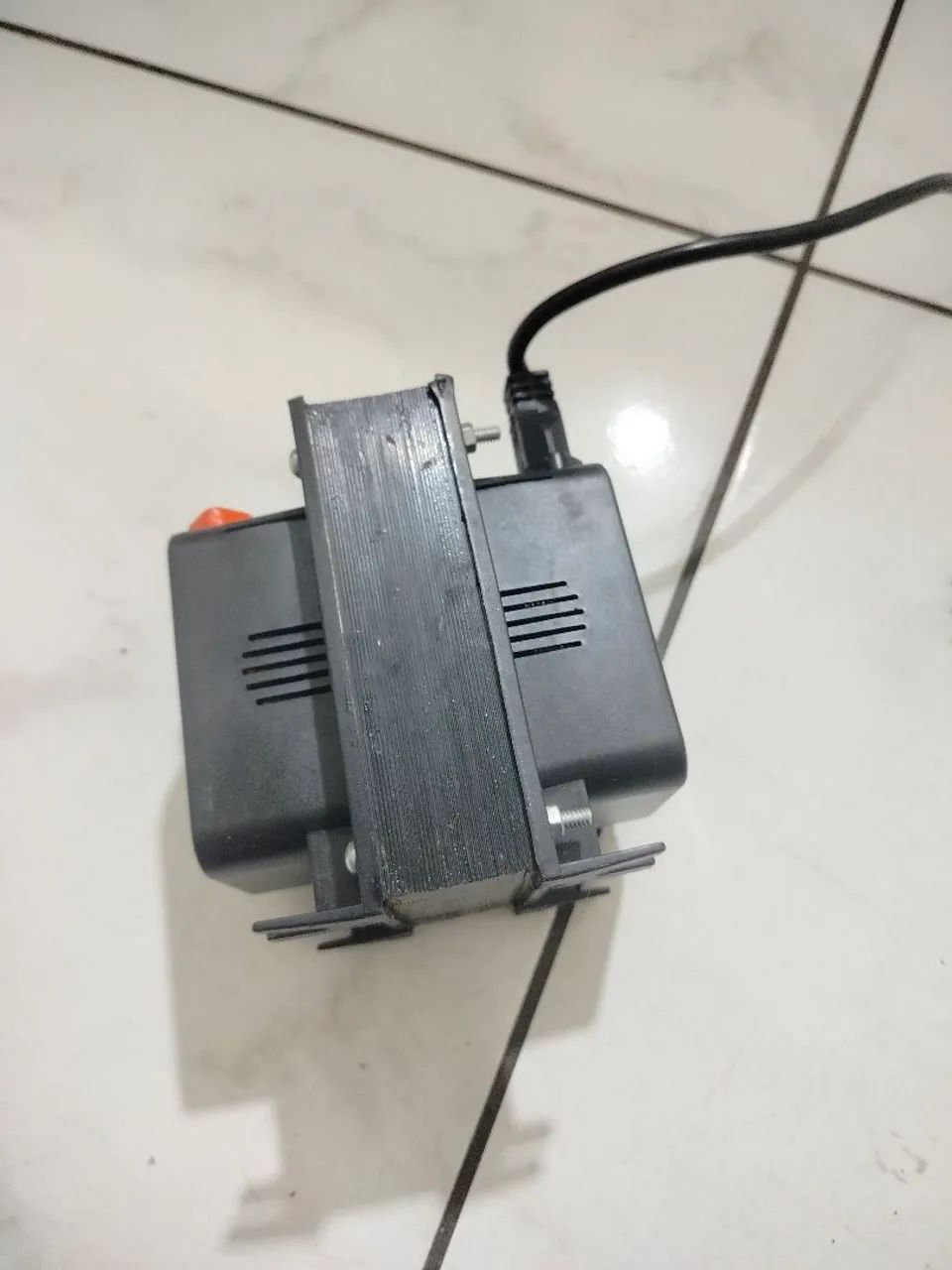 Transformador 3000 va bivolt - Foto 2