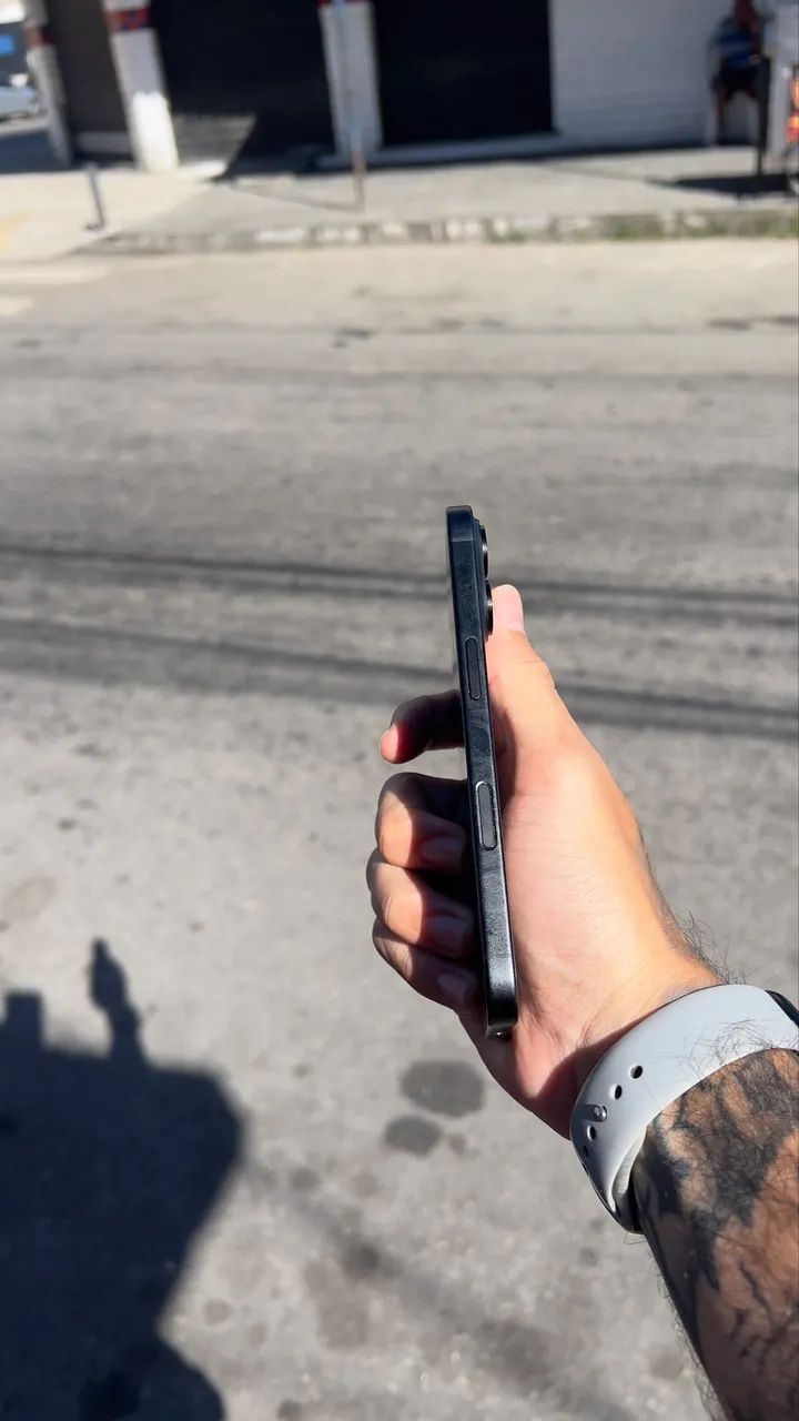 IPHONE 16 - Foto 4