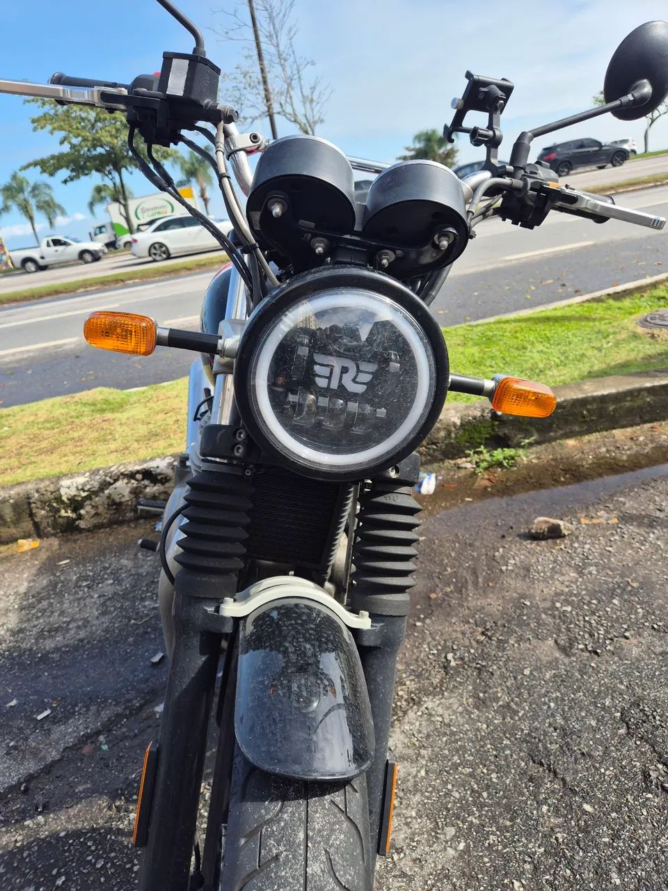 Royal Enfield Interceptor 650