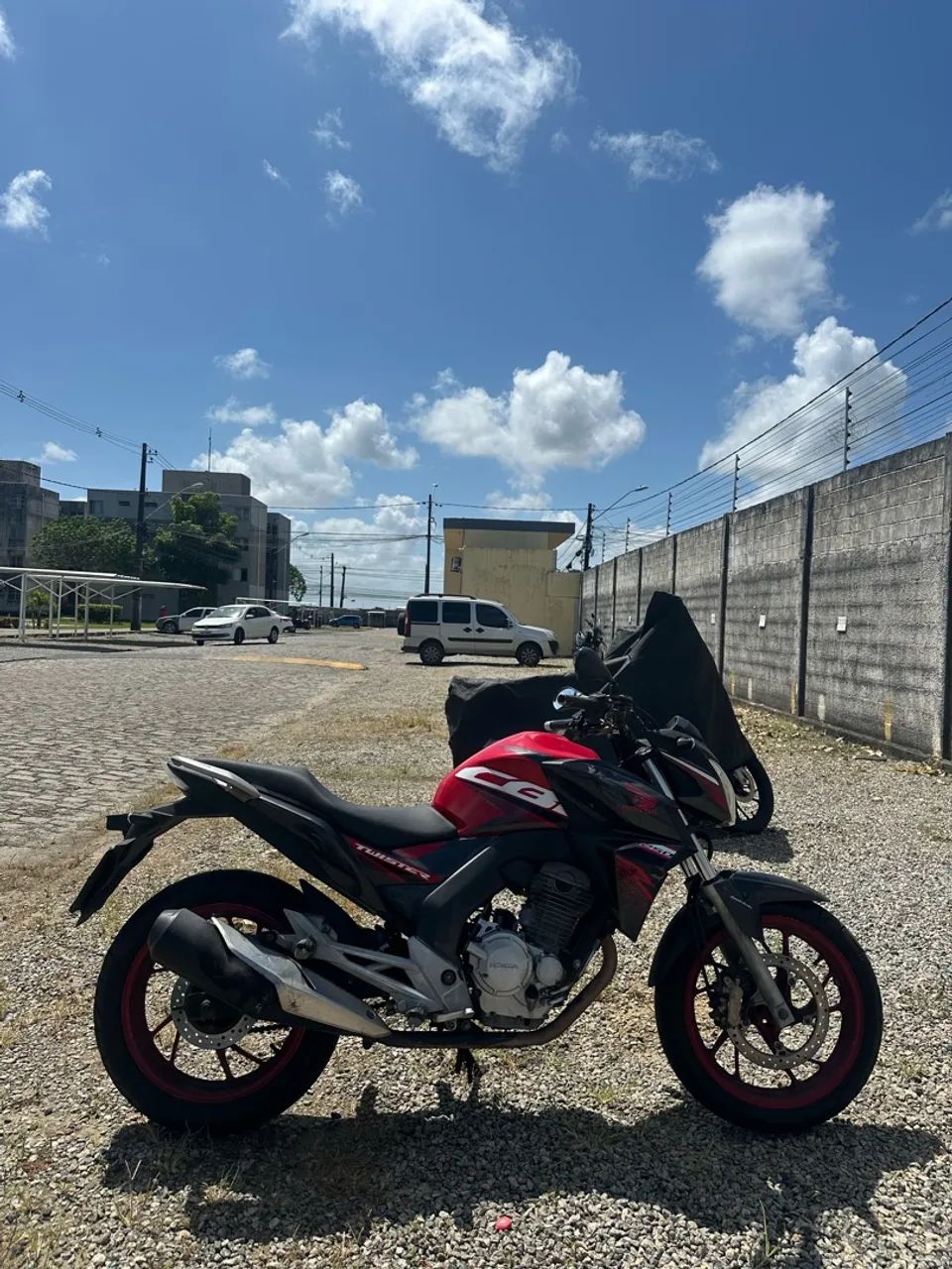 CB TWISTER 250F  - Foto 2