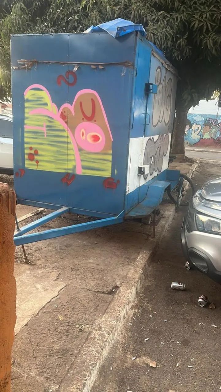 Vende -se um treiler 