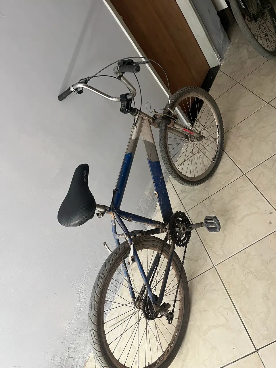 Bicicleta aro 26 quadro de alumínio 