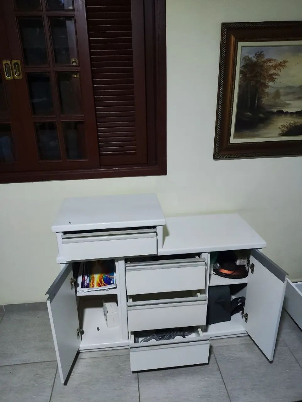 Vendo cômoda de madeira, bom estado! 