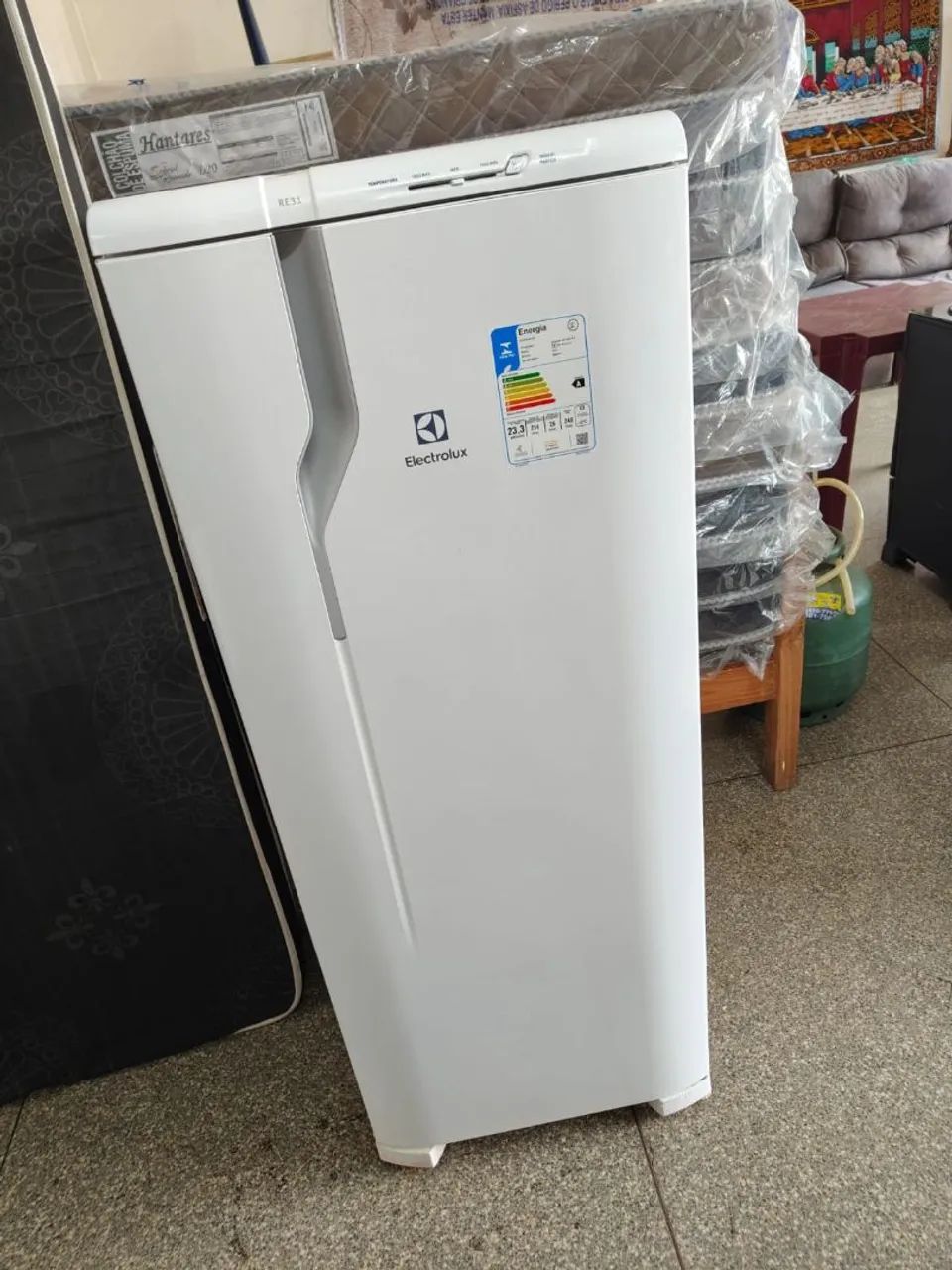 Geladeira Eletrolux bem novinha 