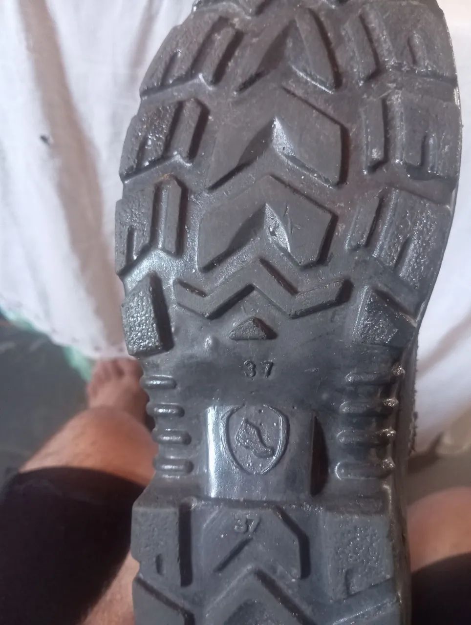 Bota N 37 - Foto 2