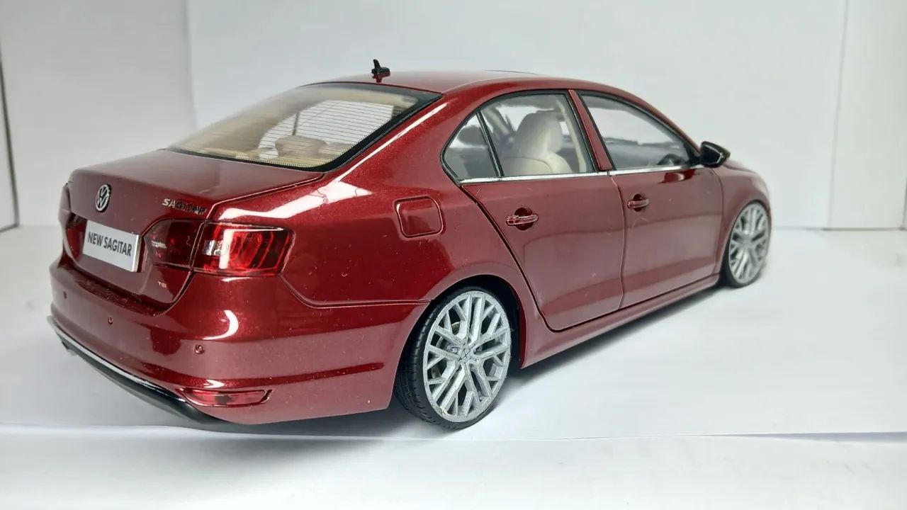 Miniatura Volkswagen Jetta 1/18 - Foto 2