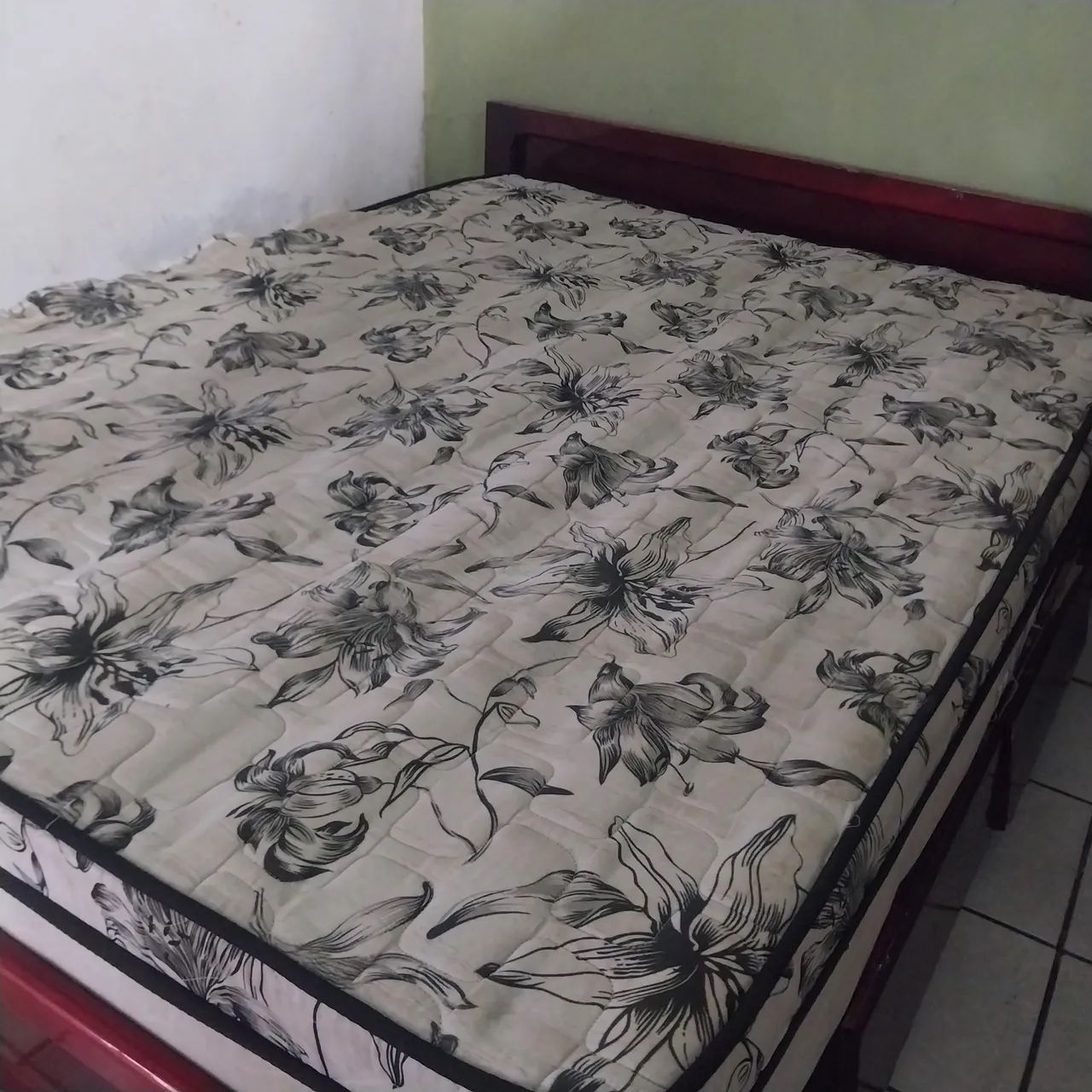 CAMA DE CASAL USADO-BOM 