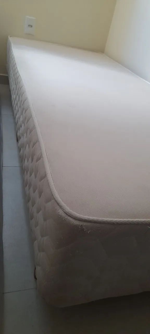 Base e colchão de cama de solteiro  - Foto 2
