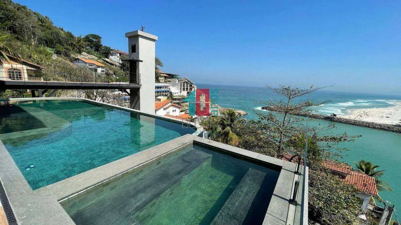 Joá | Casa de Condomínio 7 quartos, sendo 7 suites