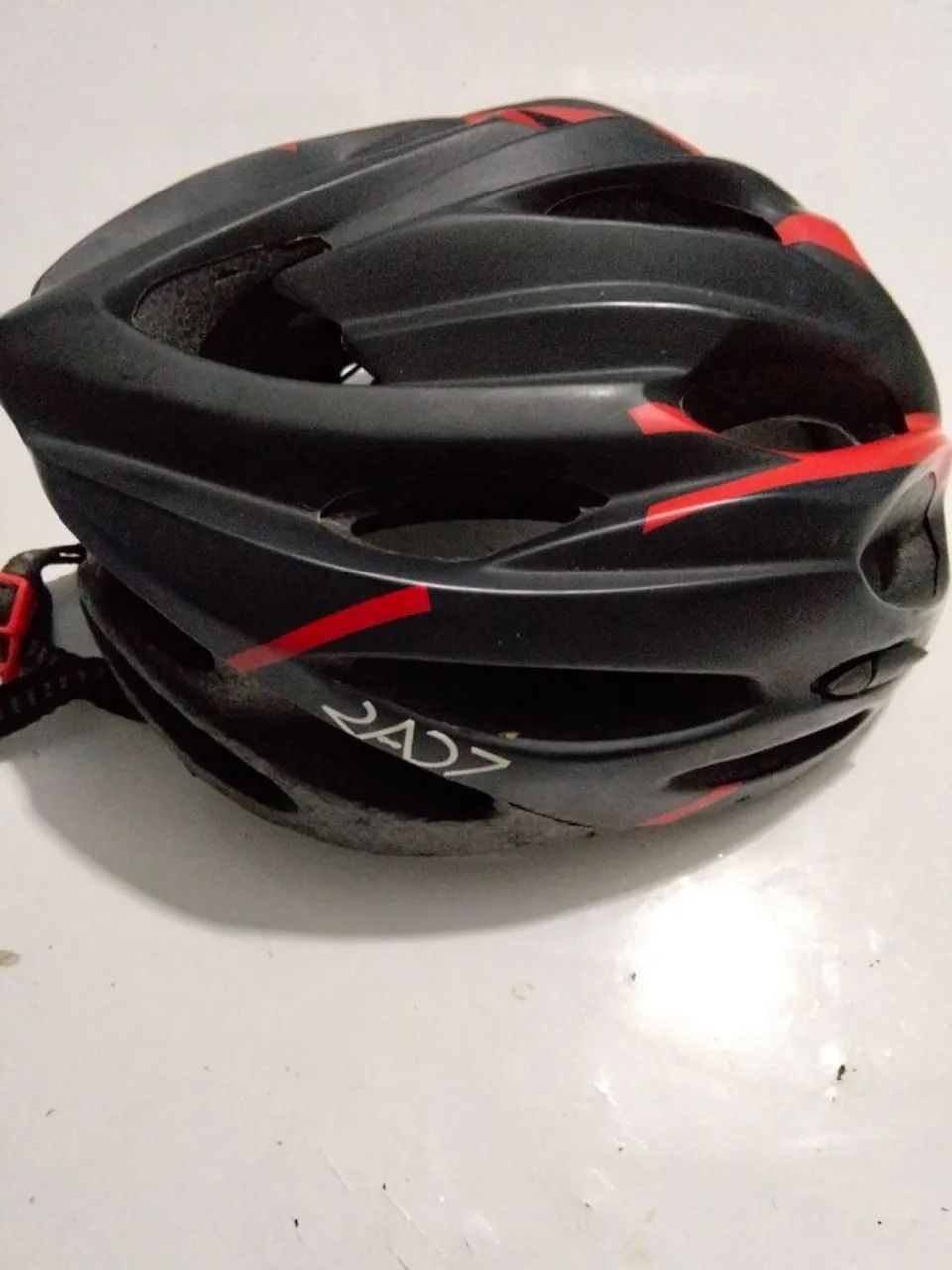 Capacete de ciclismo e bermuda de ciclismo  - Foto 2