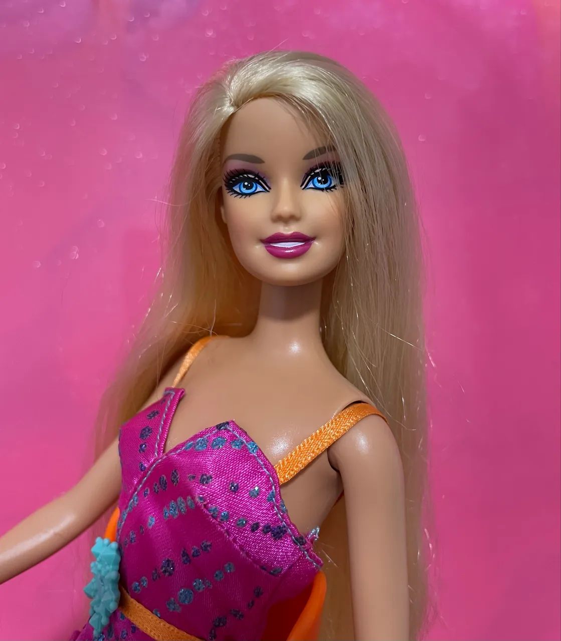 Barbie Mechas Coloridas  - Foto 3