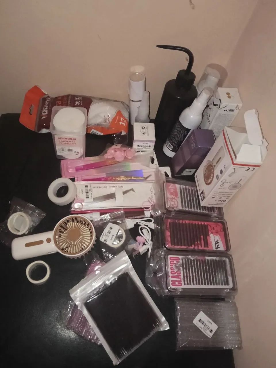 Vendo material completo de extensão de cílios,novo..