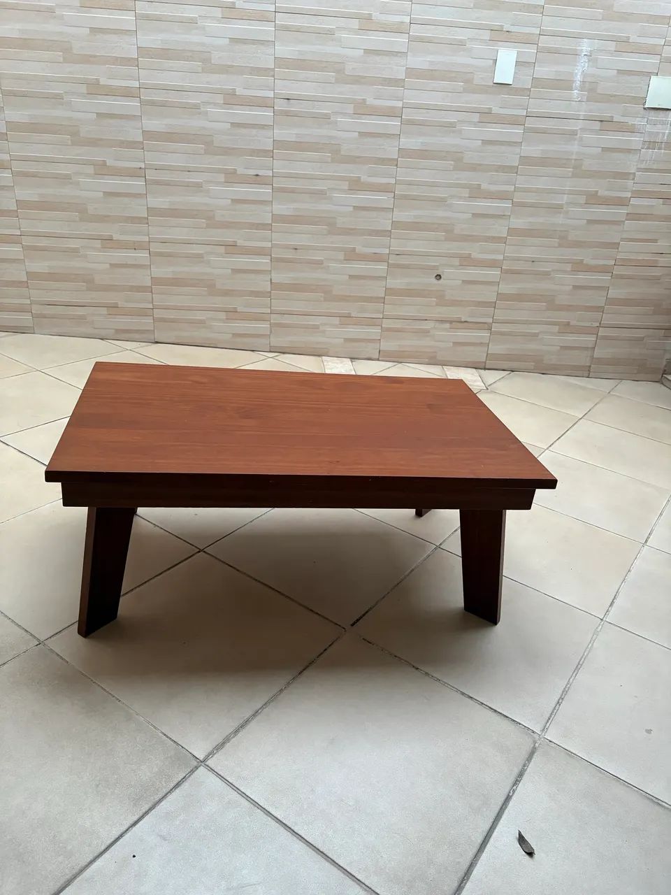 Mesa de Centro - Retangular - Madeira Maciça - 100x60x40 - Foto 2