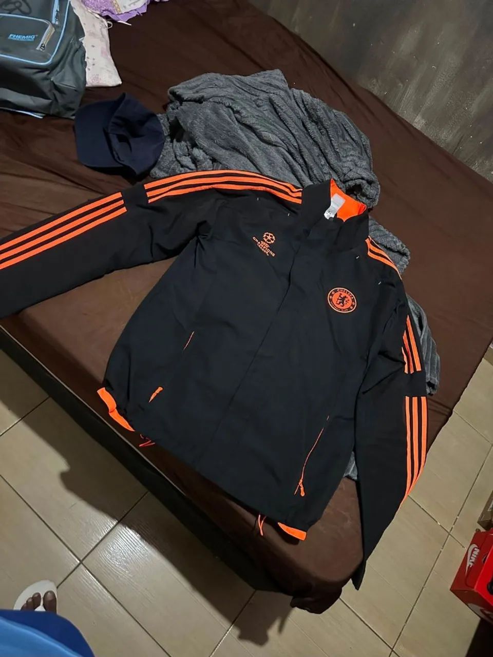 Vendo blusa da adidas 230.00$ - Foto 2