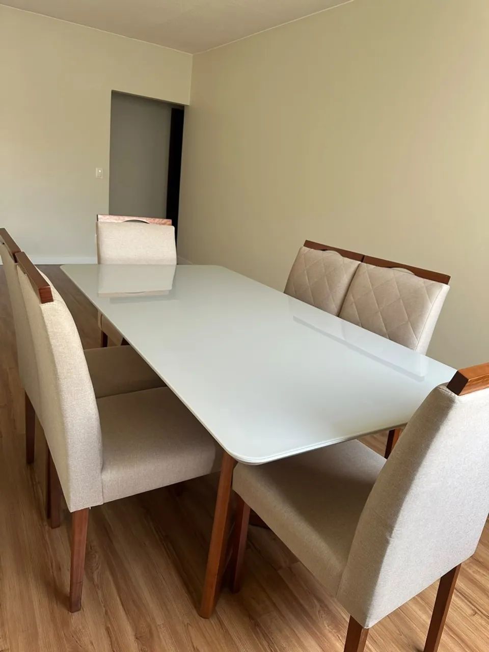 MESA DE JANTAR COM 6 CADEIRAS ESTOFADAS - Foto 2