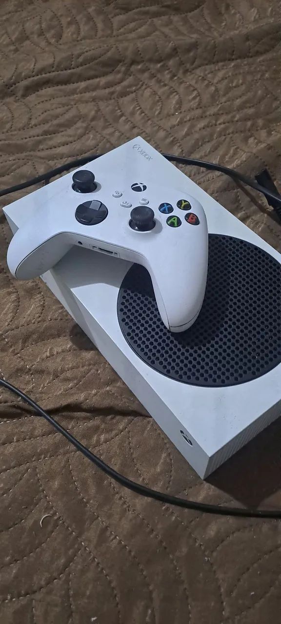 Vendo XBox Séries com 1 manete - Foto 3