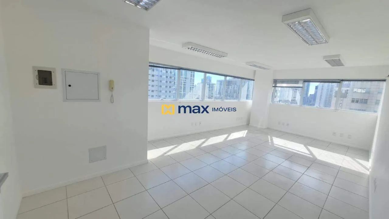 Sala Comercial com 33,94 m² e 1 Vaga de Garagem, bairro Centro, Itajaí - Foto 5