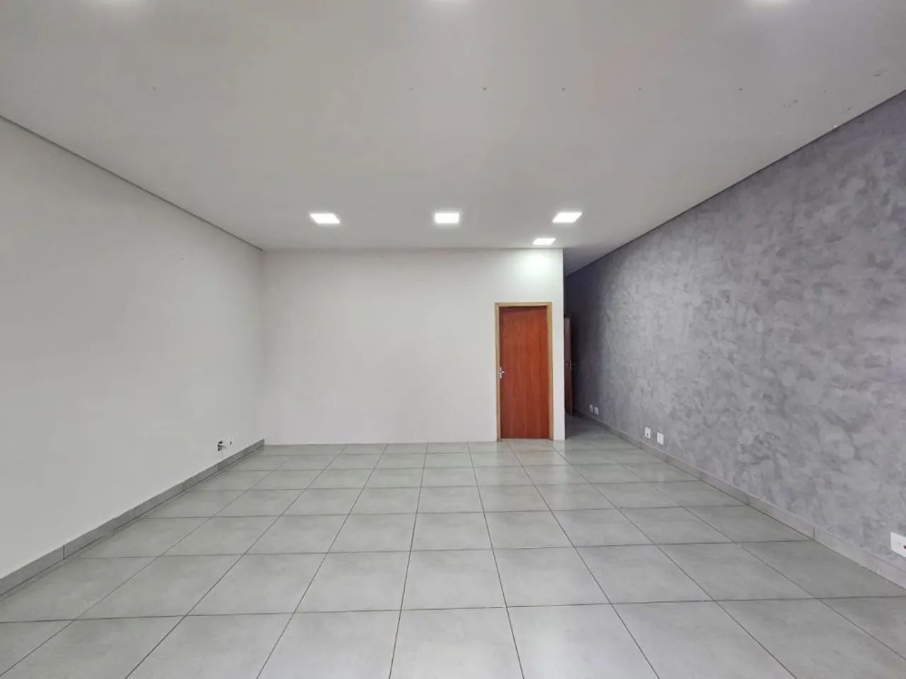 LOCAÇÃO | Sala/Salão, com 2 quartos em Jardim Ouro Verde III, Sarandi - Foto 4