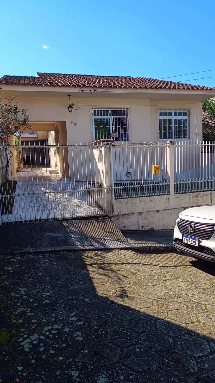 Casa Térrea dois quartos estreito